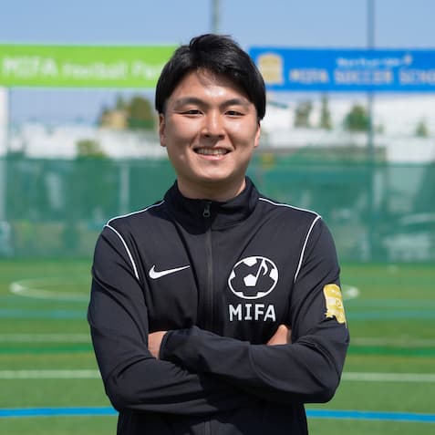 MIFAサッカースクールコーチ 上野 良太郎(うえの りょうたろう)